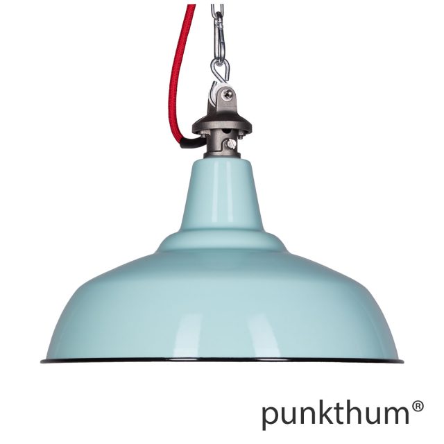 Hellgrüne Emaillelampe, Industrielampe mit Stahlguss-Aufhängung und rotem Textilkabel.