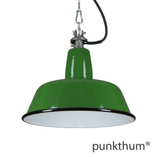 Grüne Emaillelampe, Industrielampe mit Stahlguss-Aufhängung und schwarzem Textilkabel.