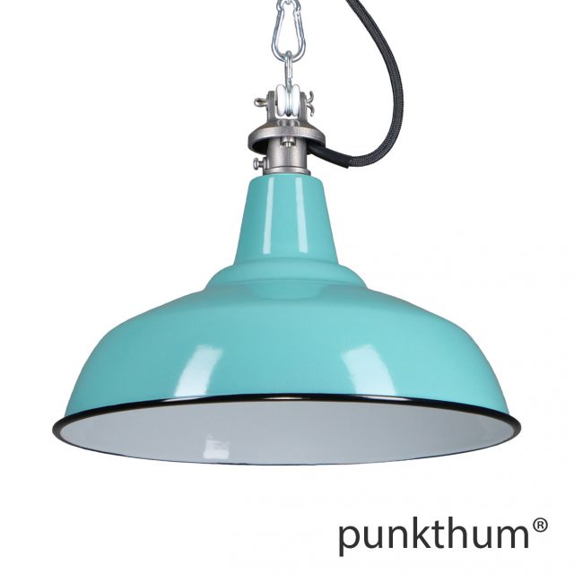 Emaillelampe, Industrielampe in türkis, mit Stahlguss-Aufhängung und schwarzem Textilkabel.